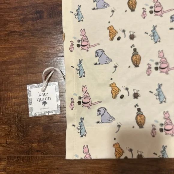 Kate Quinn POOH & Friends Crib Skirt - Picture 2 of 6